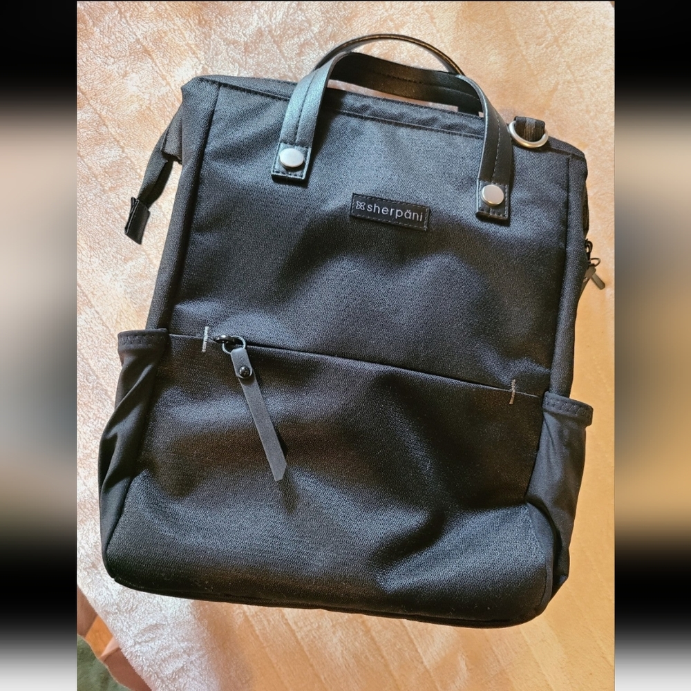 Sherpani Dispatch Convertible Backpack Tote Crossbody Purse Raven Black Like New